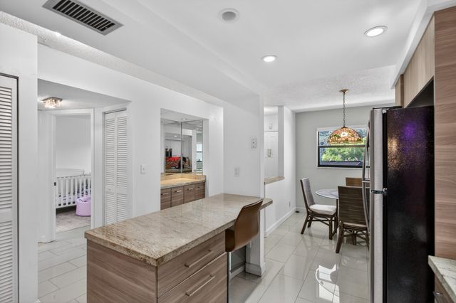 7547 NW 79th Avenue 212, Tamarac, FL 33321