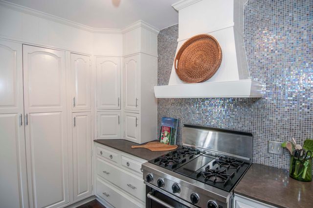 31 Wentworth Street, Charleston, SC 29401