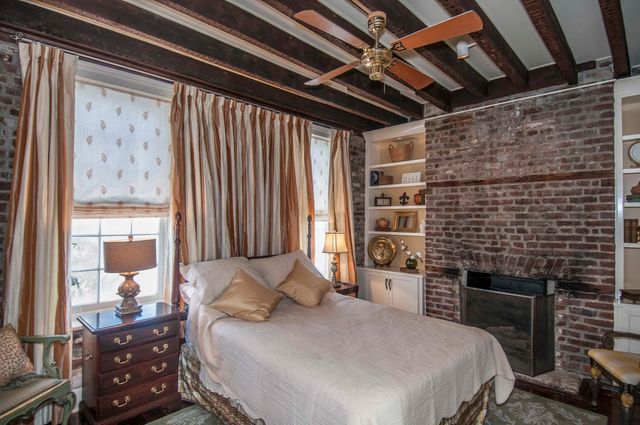 31 Wentworth Street, Charleston, SC 29401