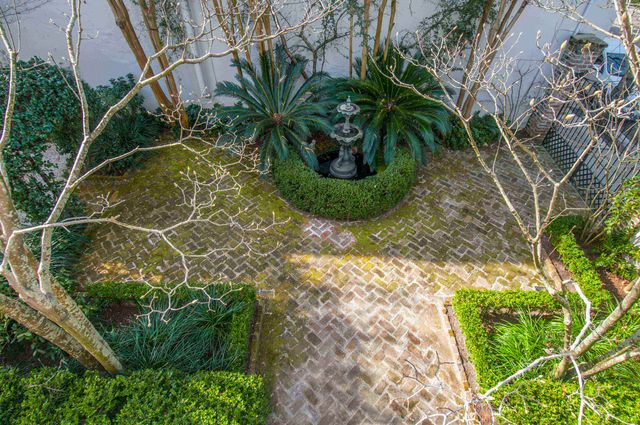 31 Wentworth Street, Charleston, SC 29401