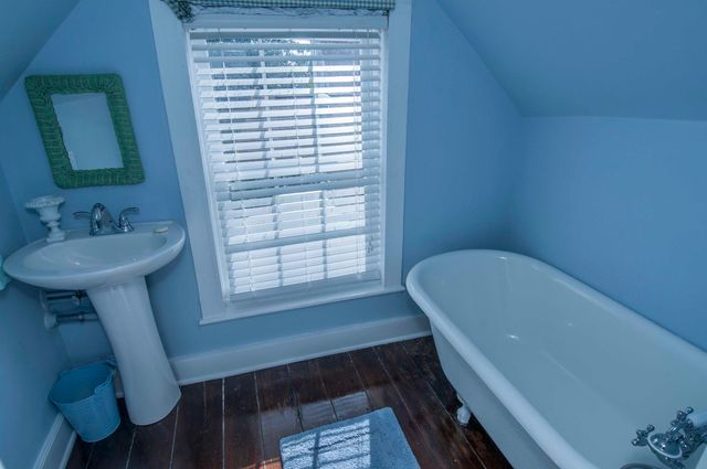 31 Wentworth Street, Charleston, SC 29401