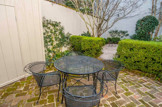 31 Wentworth Street, Charleston, SC 29401