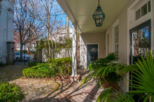 31 Wentworth Street, Charleston, SC 29401