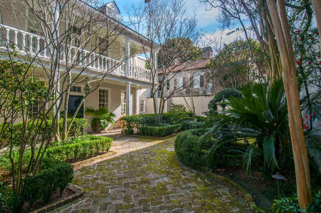 31 Wentworth Street, Charleston, SC 29401