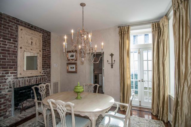 31 Wentworth Street, Charleston, SC 29401