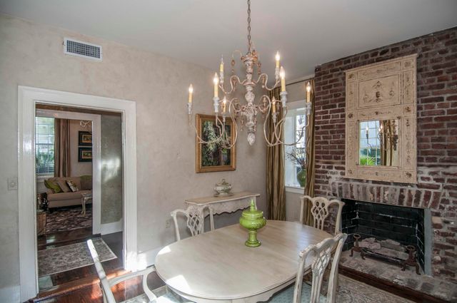 31 Wentworth Street, Charleston, SC 29401