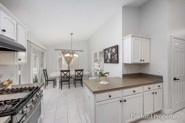 5715 W Grove Drive Se, City Of Kentwood, MI 49512