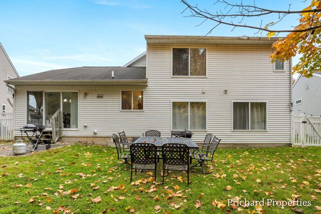 5715 W Grove Drive Se, City Of Kentwood, MI 49512