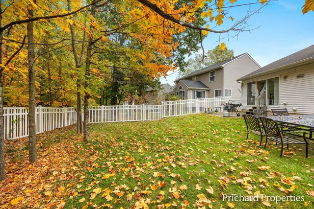 5715 W Grove Drive Se, City Of Kentwood, MI 49512