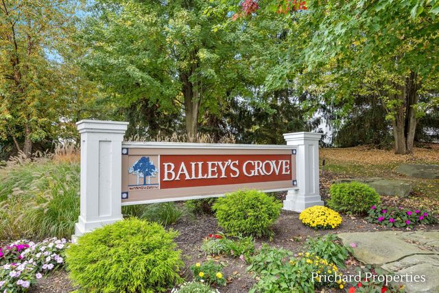 5715 W Grove Drive Se, City Of Kentwood, MI 49512