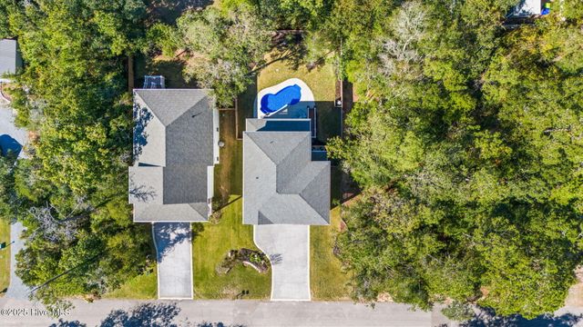 111 SW 22nd Street, Oak Island, NC 28465