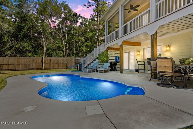 111 SW 22nd Street, Oak Island, NC 28465