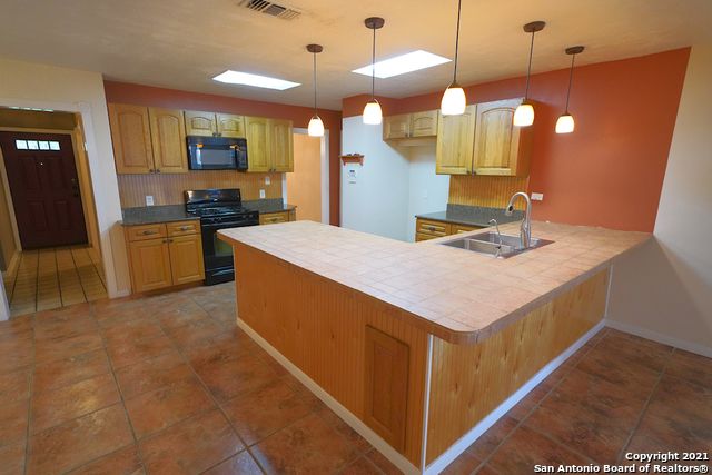 9802 LA RUE ST, San Antonio, TX 78217