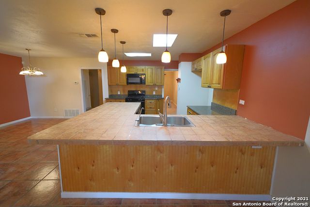 9802 LA RUE ST, San Antonio, TX 78217