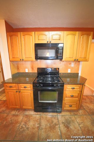 9802 LA RUE ST, San Antonio, TX 78217