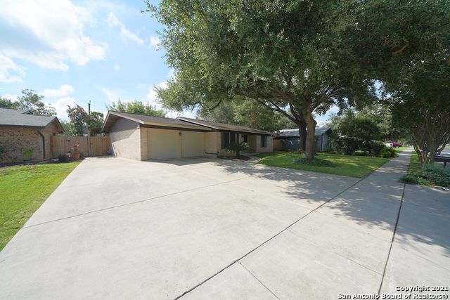 9802 LA RUE ST, San Antonio, TX 78217