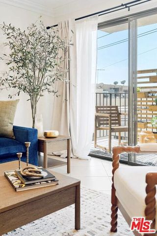 1215 Brockton Avenue 203, Los Angeles, CA 90025