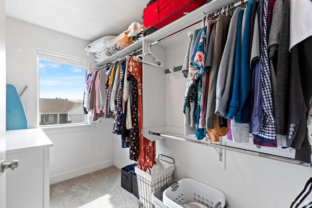 1556 E 460 S, Hyrum, UT 84319