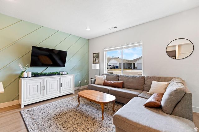 1556 E 460 S, Hyrum, UT 84319