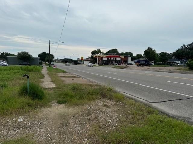 1119 6th St N Street N, Texas City, TX 77590