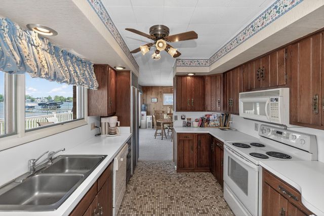 20518 Diamond Shores Drive, Penn Twp, MI 49031