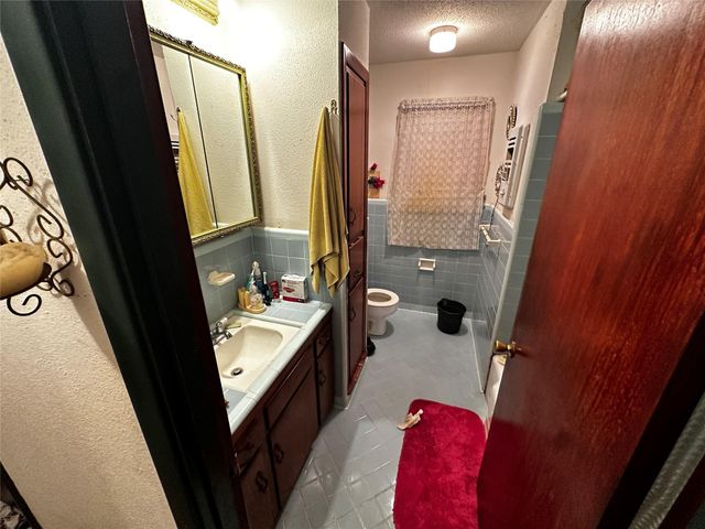 801 Redondo Drive, Houston, TX 77015