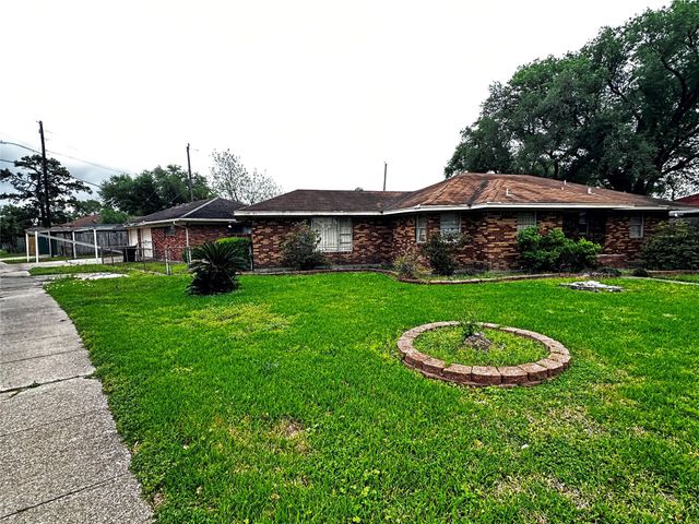 801 Redondo Drive, Houston, TX 77015