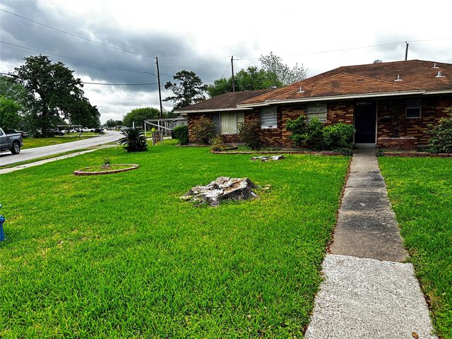 801 Redondo Drive, Houston, TX 77015