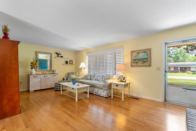 655 5th Ave. N, Surfside Beach, SC 29575
