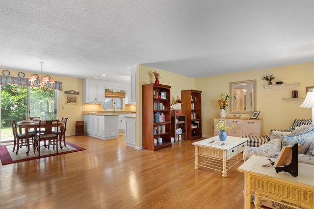 655 5th Ave. N, Surfside Beach, SC 29575
