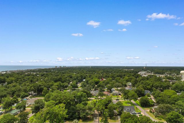 655 5th Ave. N, Surfside Beach, SC 29575