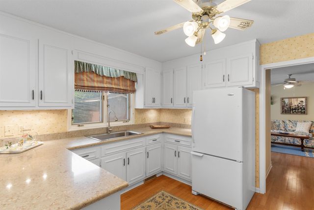 655 5th Ave. N, Surfside Beach, SC 29575