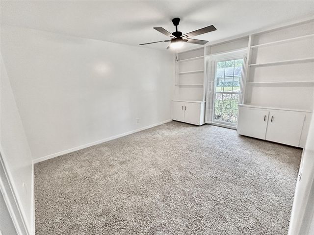 10010 Burgoyne Road, Houston, TX 77042