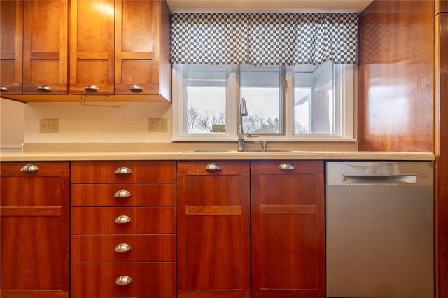 115 Towpath Lane, Brighton, NY 14618