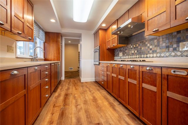 115 Towpath Lane, Brighton, NY 14618