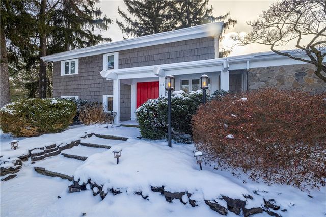 115 Towpath Lane, Brighton, NY 14618