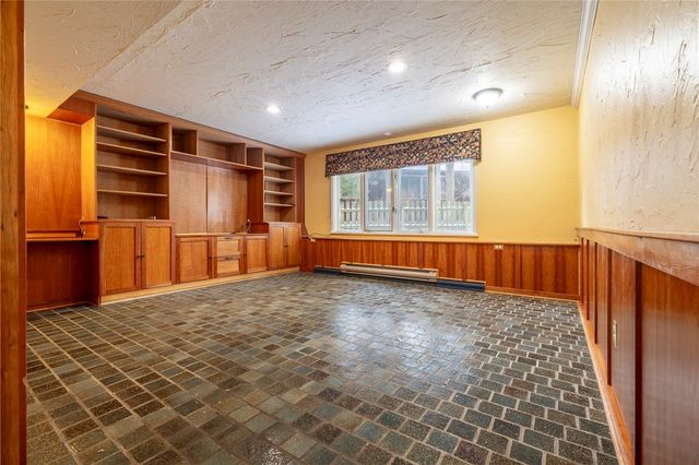 115 Towpath Lane, Brighton, NY 14618