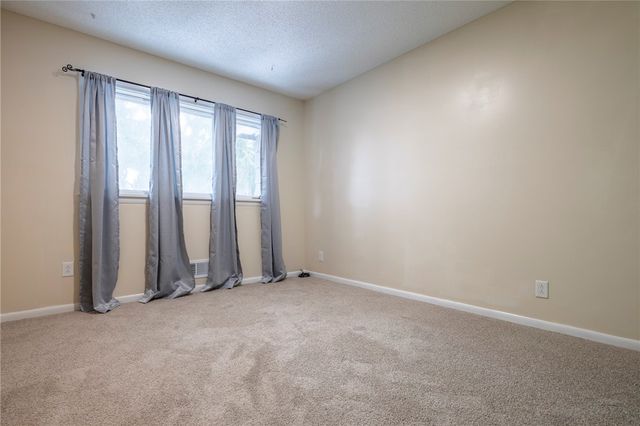 115 Towpath Lane, Brighton, NY 14618