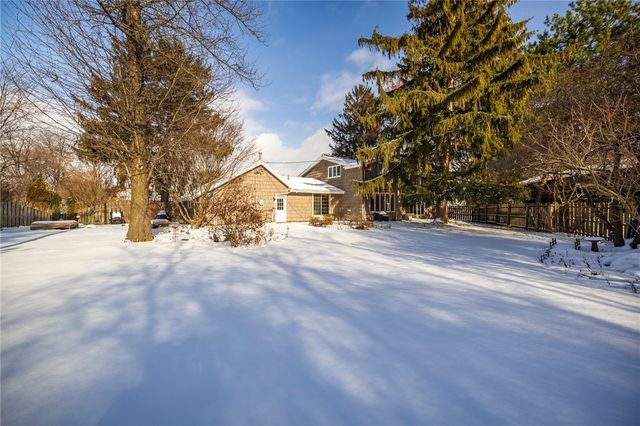 115 Towpath Lane, Brighton, NY 14618