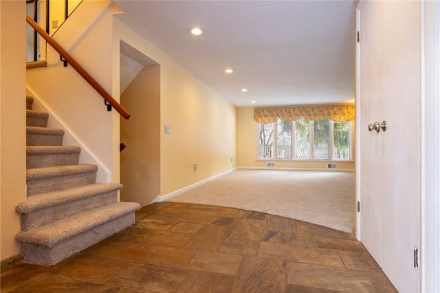 115 Towpath Lane, Brighton, NY 14618