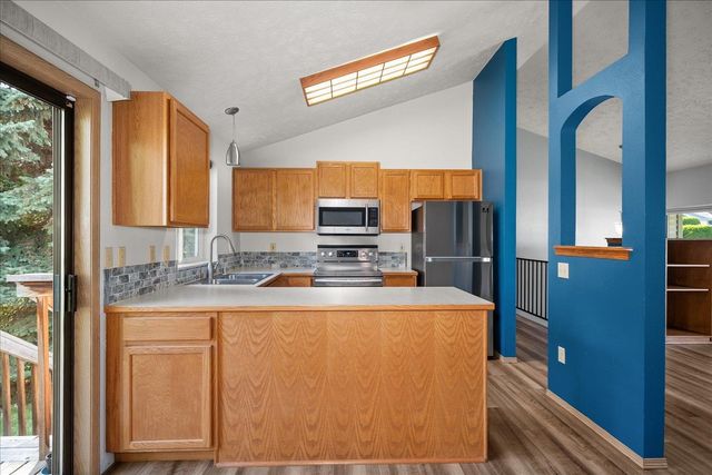 930 E CALKINS Dr, Spokane, WA 99208