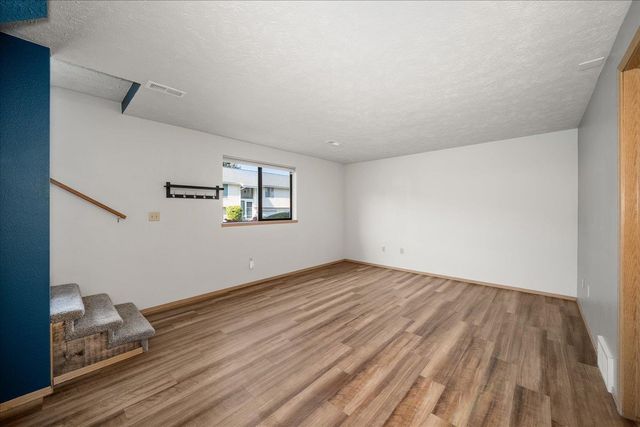 930 E CALKINS Dr, Spokane, WA 99208