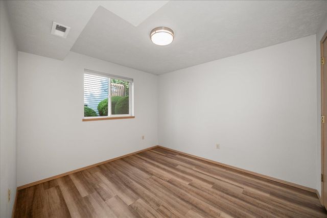 930 E CALKINS Dr, Spokane, WA 99208