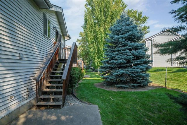 930 E CALKINS Dr, Spokane, WA 99208