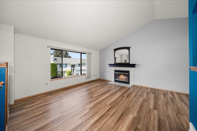 930 E CALKINS Dr, Spokane, WA 99208