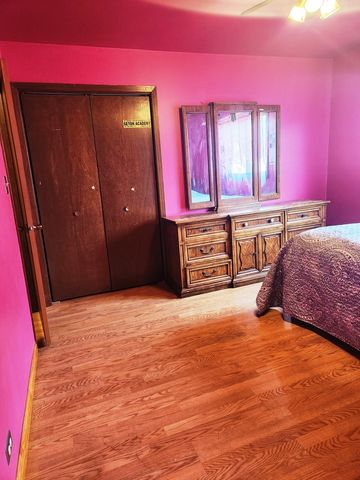 11532 S Avenue G, Chicago, IL 60617