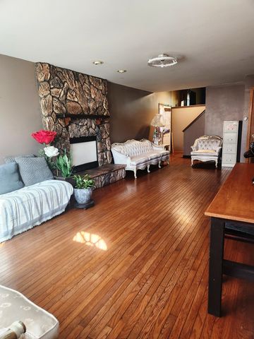 11532 S Avenue G, Chicago, IL 60617