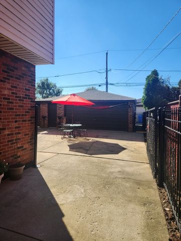 11532 S Avenue G, Chicago, IL 60617