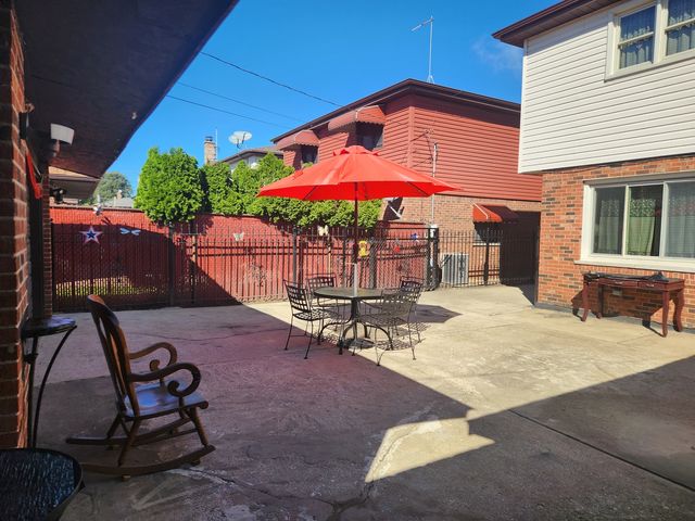 11532 S Avenue G, Chicago, IL 60617