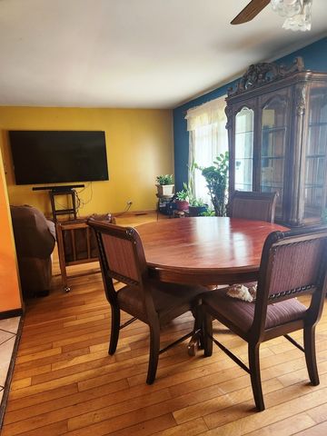 11532 S Avenue G, Chicago, IL 60617